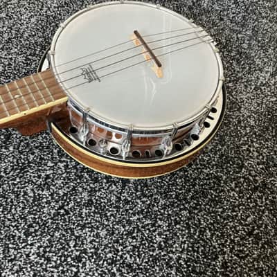 Barnes & Mullins  UBJ1 banjolele (with resonator) image 5