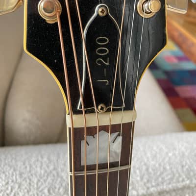 Gibson J-200 1969 - Cherry Sunburst image 8
