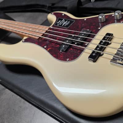 Fender Player Plus Precision PJ Bass BRAND NEW 4-String Active EQ Preamp Precision Jazz PJ Professional Pro Bass Guitar Noiseless Pickups Olympic Pearl White image 12