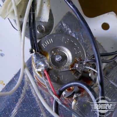 Fender Stratocaster 1975 - Sunburst image 17