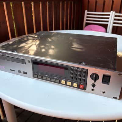 Yamaha CDR1000 2000 - SIlver image 2