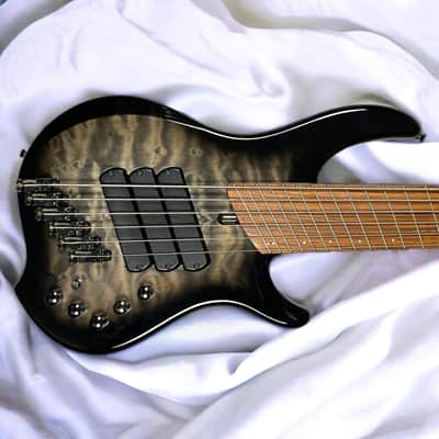 Dingwall Combustion 6 (3 Pickup), Blackburst w/ Pau Ferro *On Order, ETA DECEMBER* image 1