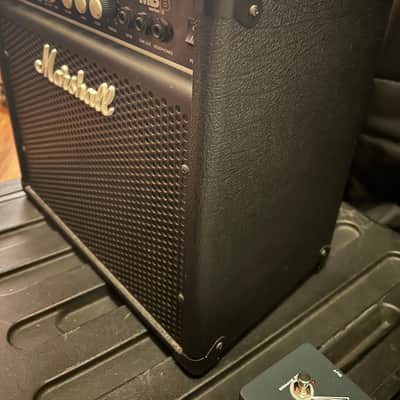 Marshall MB MB15 15-Watt 1x8" Solid State Bass Guitar Combo 2009 - 2013 - Black Bild 2