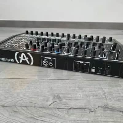 Arturia MiniBrute 2S Noir Edition image 8