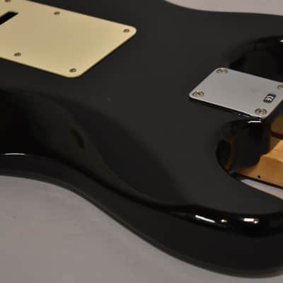2005 Fender Standard Stratocaster HSS MIM Black w/HSC image 14