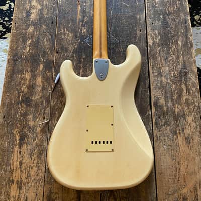 Fender Stratocaster 1972 Reissue FujiGen MIJ E-Serial 1984-87 Olympic White image 16