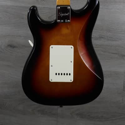 Squier Classic Vibe '60s Stratocaster 3 Tone Sunburst image 6
