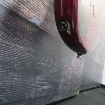 Kingston Artist 5 MTD Trans Red image 14