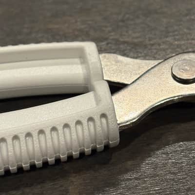 D’Addario Pro-Winder String Winder, Cutter & Bridge Pin Puller - White - USA Made image 5