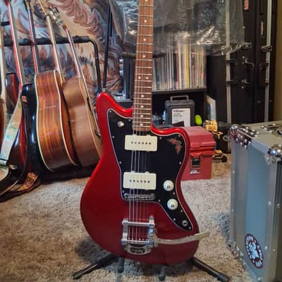Fender Limited Edition American Special Jazzmaster with Bigsby Vibrato 2016 - Candy Apple Red image 1