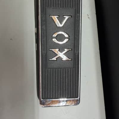 Vox V847A Wah with 9V Jack  - Black / Chrome image 4