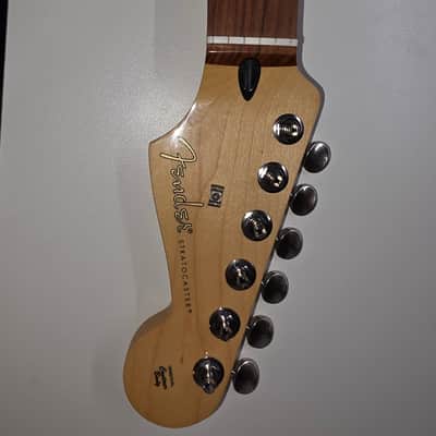 Fender Player Series Stratocaster Maple neck, Pau ferro fretboard, 2022, special edition image 3
