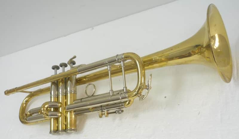 Trompeta Bach Stradivarius 37 Corporation en muy buen estado image 1