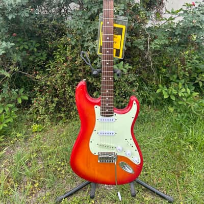 Squier Stratocaster Standard Series - Sienna Sunburst image 1
