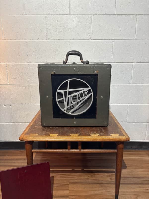 RCA Victor 1x12 speaker cab 1940’s - Original Military olive image 1