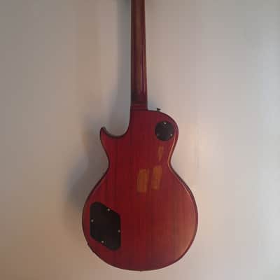 V100 Icon Series Single Cut Les Paul Copy w. hardcase and strap image 2