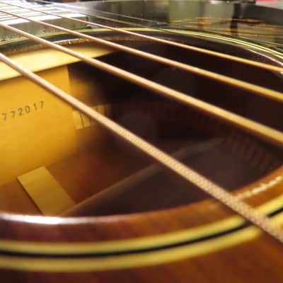 GIBSON J-35 ACOUSTIC CUSTOM SHOP 1936 REISSUE near MINT! image 18