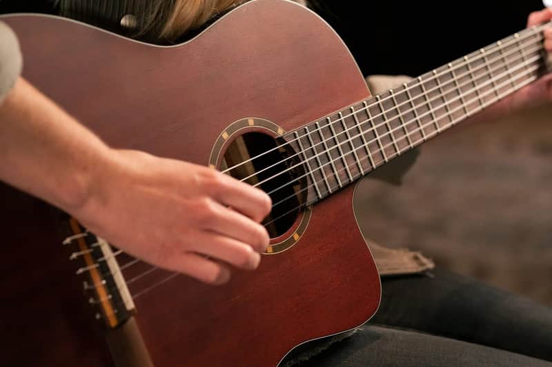 Family Series Thinline Acoustic-Electric Nylon Classical 6-String Guitar with Bag image 1