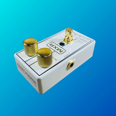 MXR RR104 Randy Rhoads Signature Special Edition Distortion + White and Gold image 3
