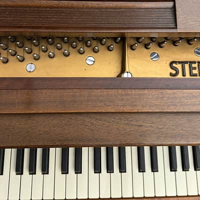 Steinway&Sons L 1981 - Walnut Satin image 3