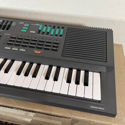 Yamaha PSS-460 1986 with soft case and manual image 4