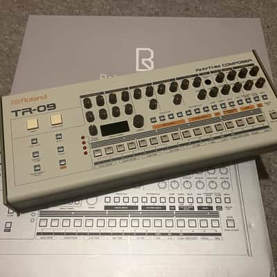 Roland TR-09 Rhythm Composer 2017 - Present - White image 1