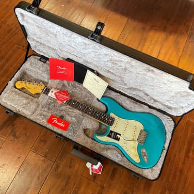 Fender American Professional II Stratocaster Left-Handed RW Miami Blue 8lbs, 3oz US210038393 image 1