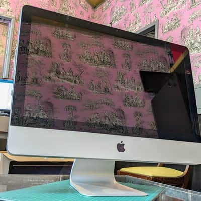 Apple iMac 21.5 inch mid 2011 image 13