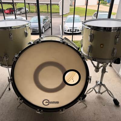 Ludwig Super Classic 1966 - Aged Silver Sparkle image 2