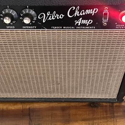 Fender Vibro Champ 6-Watt 1x8" Guitar Combo 1964 - 1967 - Black Panel image 3