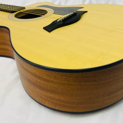 Taylor 112ce Electro-acoustic guitar – Mint condition – Original box included image 8