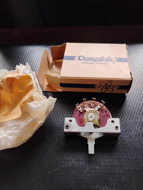 1962-65 Fender Pre-CBS 1960s Stratocaster Telecaster original vintage Centralab 3 way switch for Stratocaster, telecaster new old stock, never sold. Rarer version only used from 1962-65, USA working part for luthier project restoration