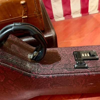 ~1990 Gibson Hardshell SG Case Faux Snake Skin image 4