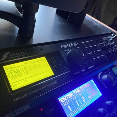 Fractal Audio Axe-FX II XL+ + RJM Mastermind GT16 bundle image 2