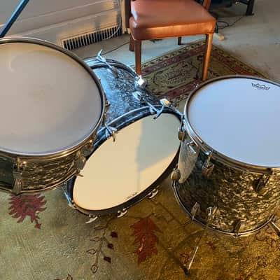 Ludwig No. 980 Super Classic Outfit 9x13 / 16x16 / 14x22" Drum Set with Keystone Badges 1960 - 1968 - Black Diamond Pearl image 6