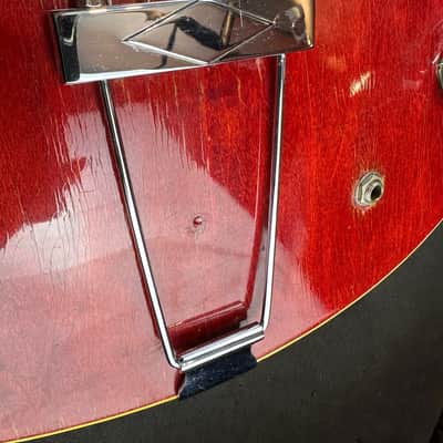 Gibson ES 335 TDC from 1968-69 in cherry red with original case image 17