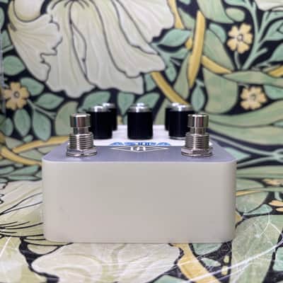 Universal Audio Astra Modulation Machine - Used image 3