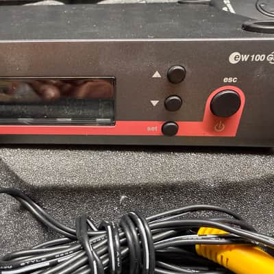 Sennheiser EW100 G3 Transmitter, Receiver, 2 Headsets image 3