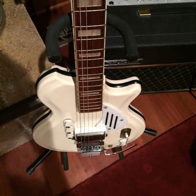 Supro White Holiday 1964 image 4