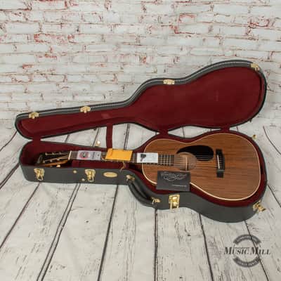 Martin Custom 00-17 12-Fret Black Walnut Satin Acoustic Guitar x0913 image 10