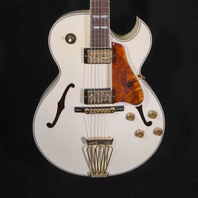 Gibson L4 10th Anniversary - Diamond White/Engraved Gold image 3