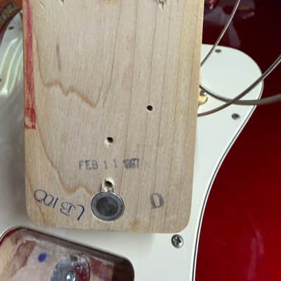 G&L LB-100 Bass USA 1997 - Red image 12