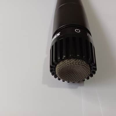 Shure SM57 Cardioid Dynamic Microphone - with zip case and mic clip image 11