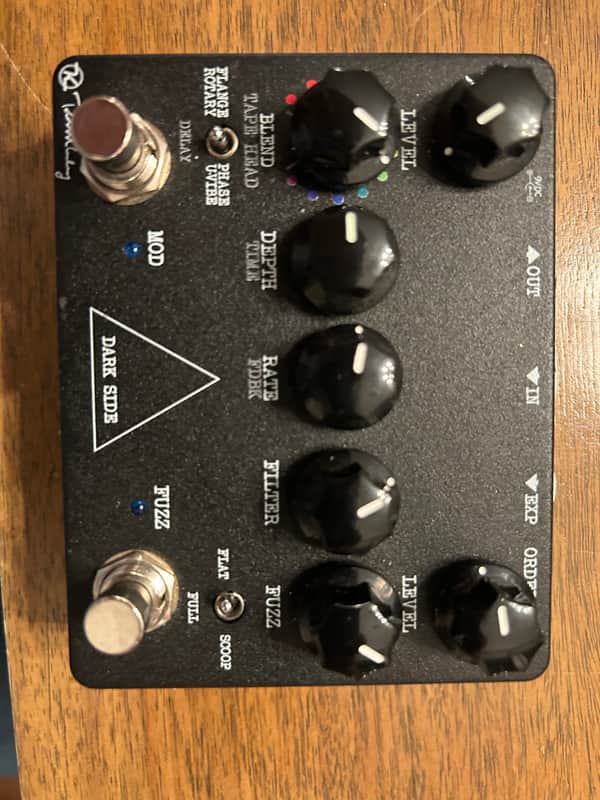 Keeley Dark Side Workstation V2 with Effect Order Switch 2016 - Present - Black