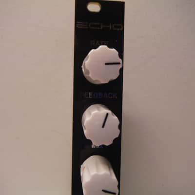 Synthrotek Echo 2026 - white/black image 4