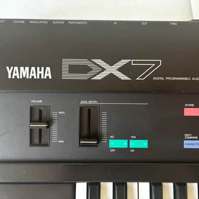 *Refurbished* Yamaha DX-7 Digital FM Synthesizer 61 Key - 1980's image 10