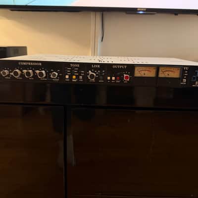 API 2500 Stereo Bus Compressor 2020 - Present - Black image 11