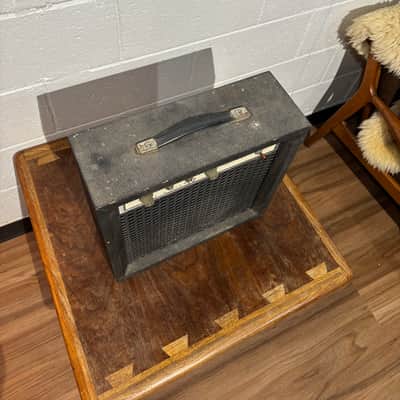 Silvertone Model 1420 5XL 5-Watt 1x8 Guitar Combo 1969- Black image 5
