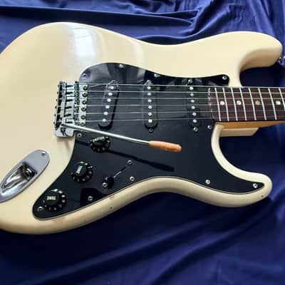1977 Fender Stratocaster USA Olympic White All Original S7 Serial Vintage Hard Case image 3