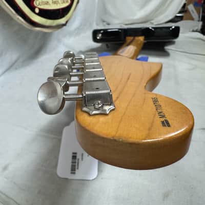 Fender Deluxe Series Toronado Guitar - MIM Made In Mexico 1997 image 25